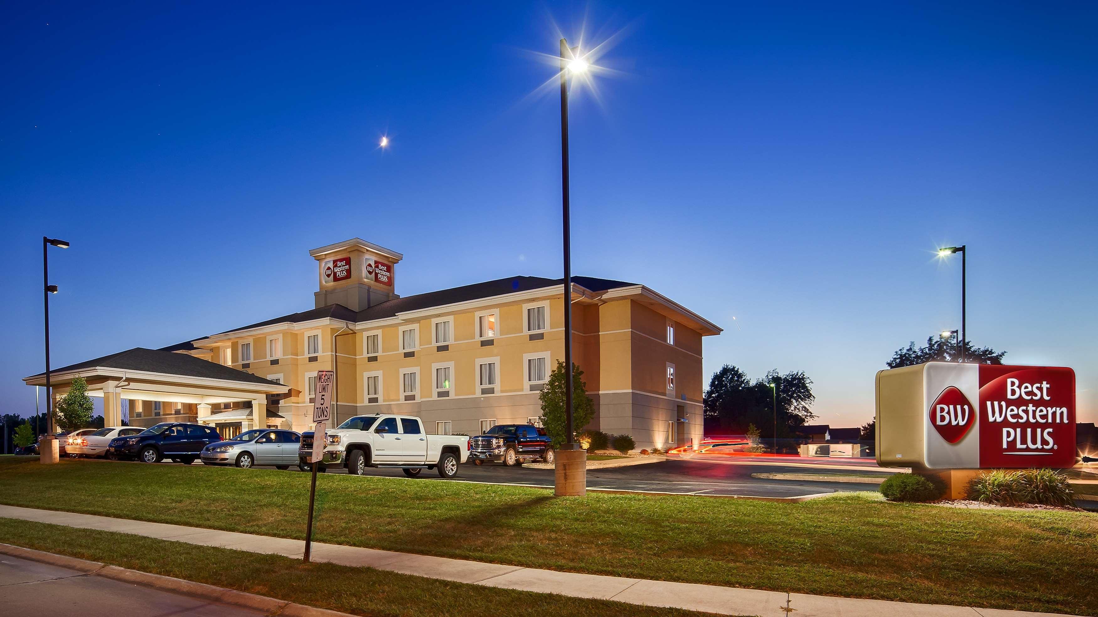 Best Western Plus Pontoon Beach Exterior photo